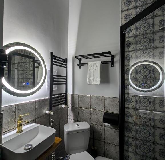 اتاق سوپریور با تخت بزرگ, Apart Hotel Console