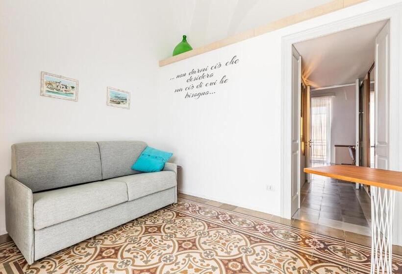 Четырехместный Номер Стандарт, B&b Palazzo Flora