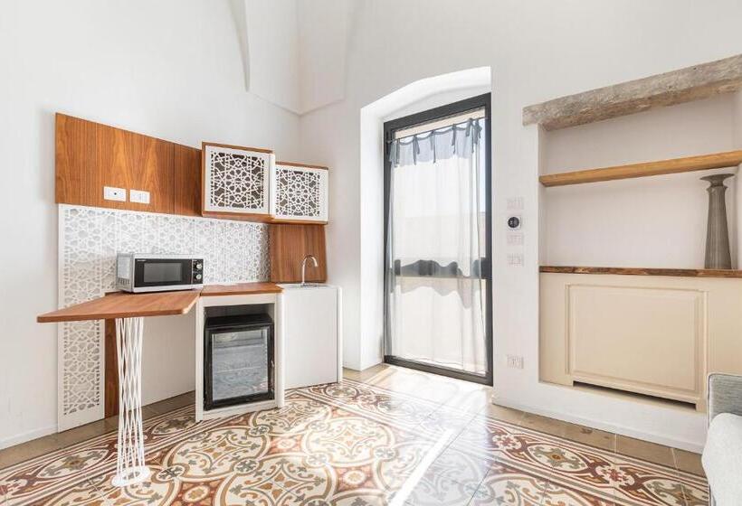 Четырехместный Номер Стандарт, B&b Palazzo Flora