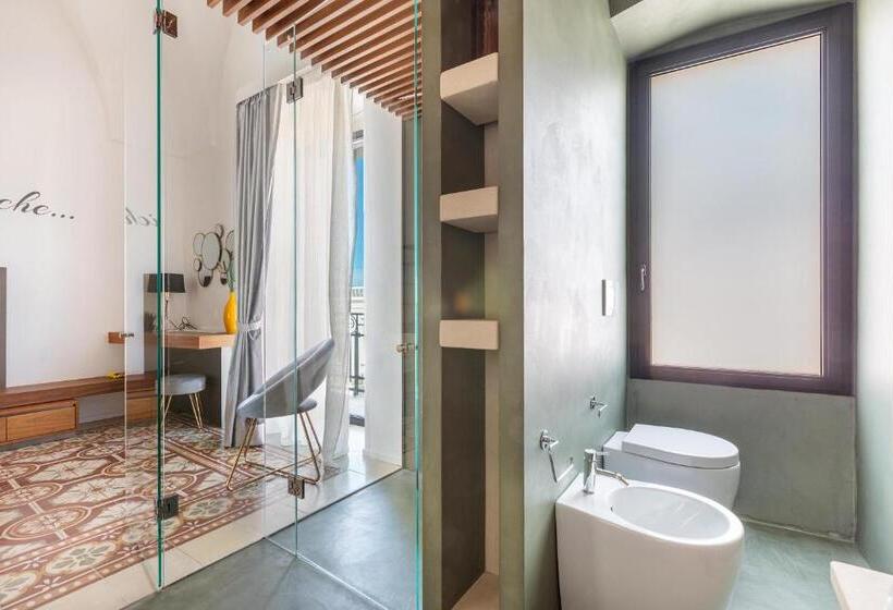 חדר דלוקס לארבעה, B&b Palazzo Flora