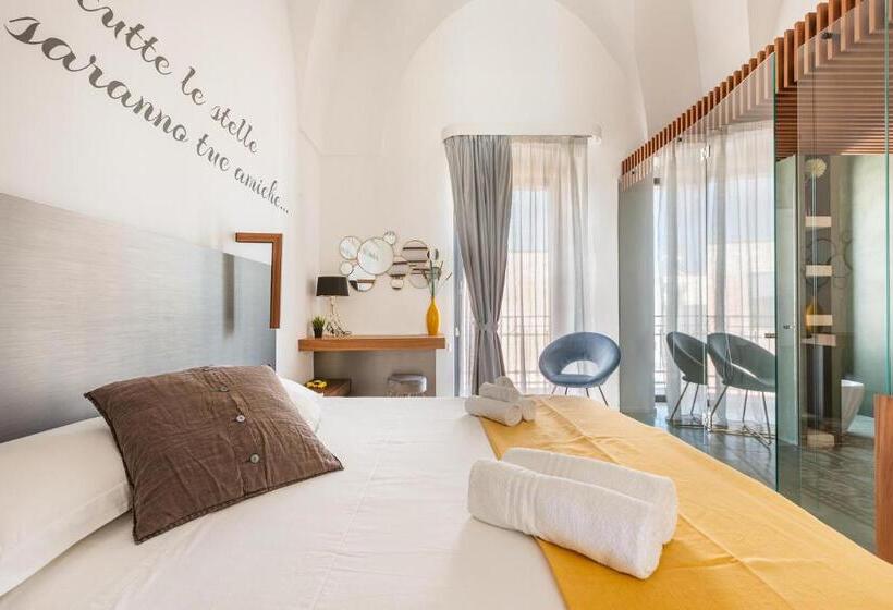 חדר דלוקס לארבעה, B&b Palazzo Flora