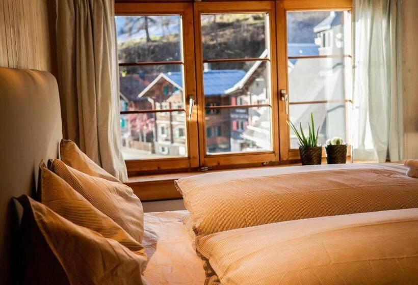 חדר סטנדרט נוף להרים, Luny`s Bed And Breakfast Ruschein