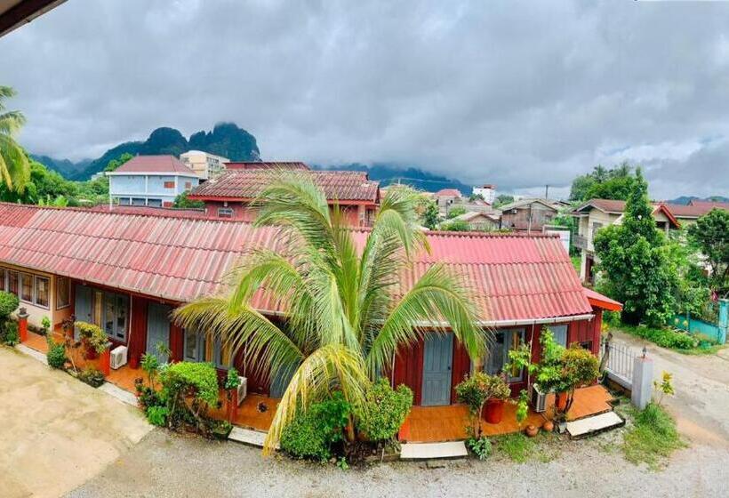 バルコニー付きスタンダードトリプルルーム, Inthila Garden Guest House