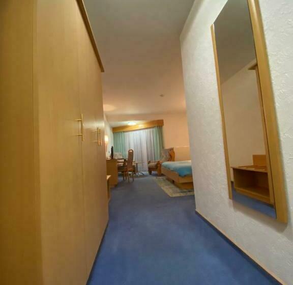 חדר סטנדרט, Altitude