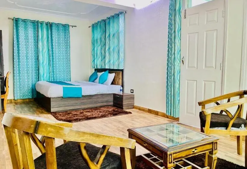Standard-huone King-vuode, Staynest Mashobra With Balcony  A Peacefull Stay