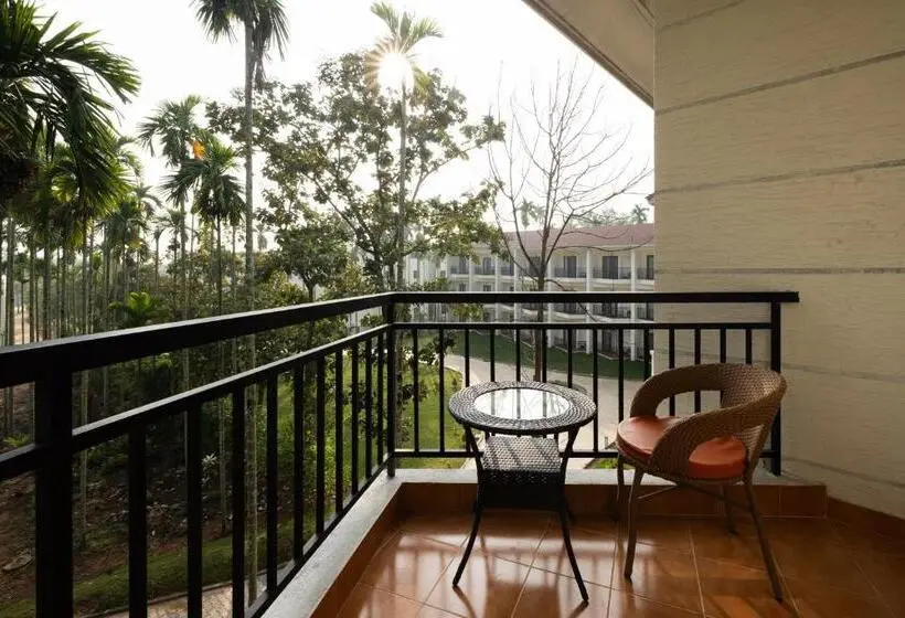 デラックスルーム, Malnad Shire Eco Resort