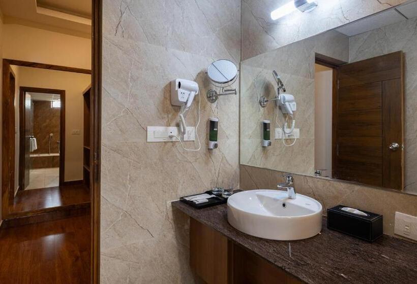 バルコニー付スイート, Malnad Shire Eco Resort