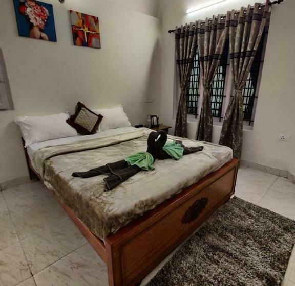 Standart Oda, Bob S Haven Bungalow