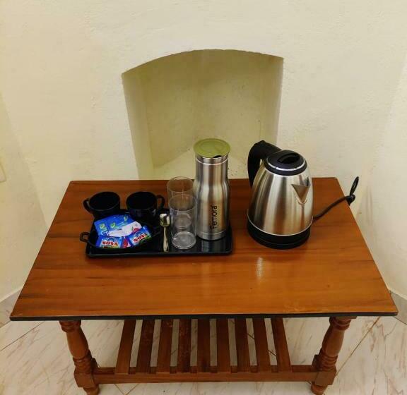 Standart Oda, Bob S Haven Bungalow