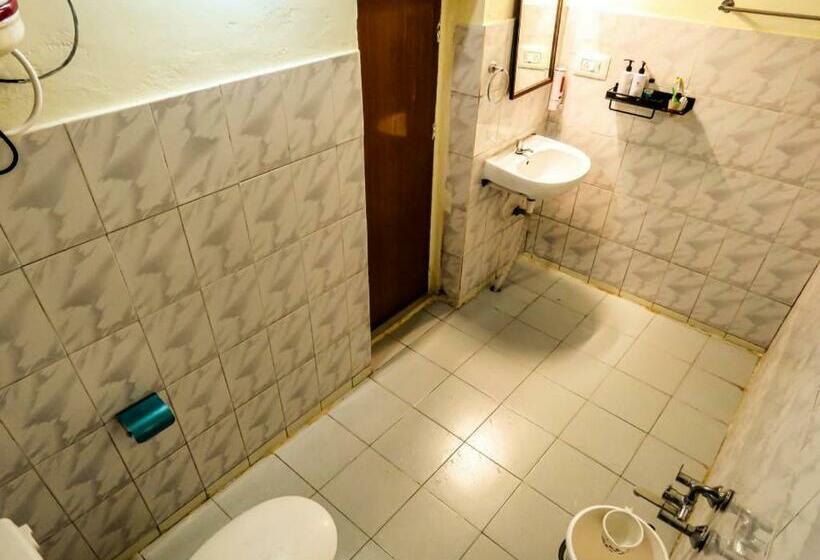 Standart Oda, Bob S Haven Bungalow