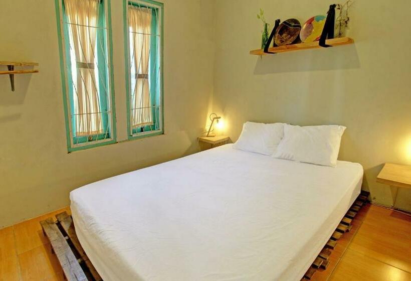 デラックスルーム, Oyo 92825 Kamar Lombok