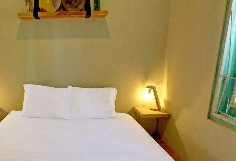 デラックスルーム, Oyo 92825 Kamar Lombok