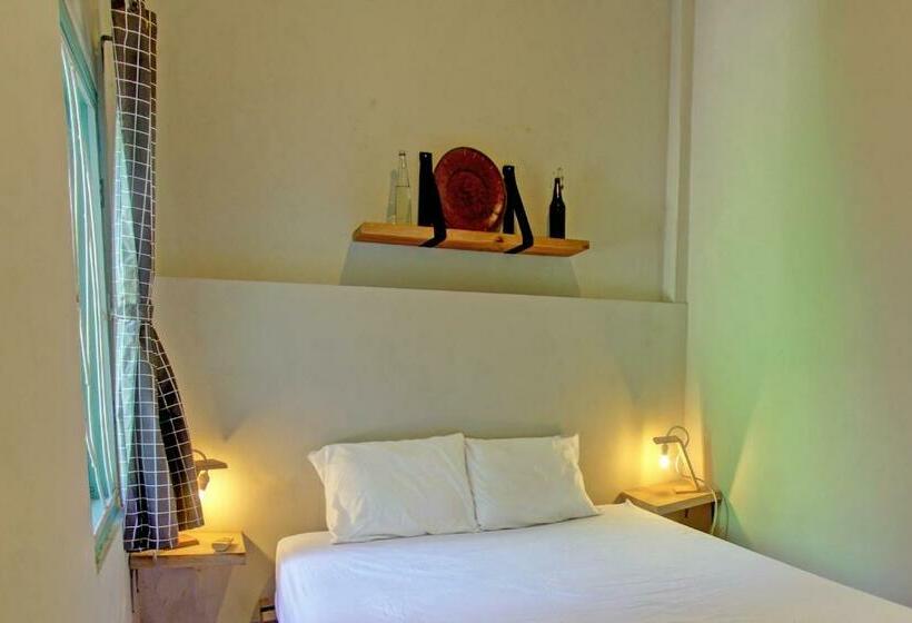 デラックスルーム, Oyo 92825 Kamar Lombok