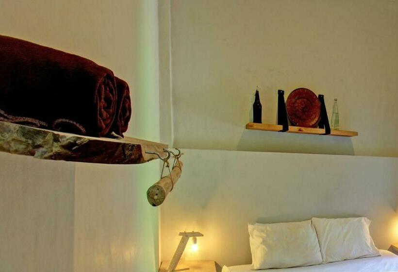 デラックスルーム, Oyo 92825 Kamar Lombok