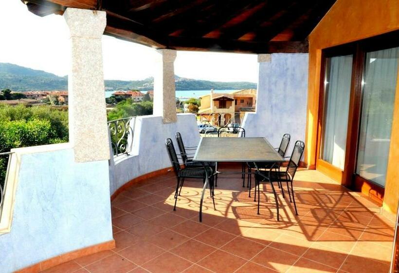 شقة غرفتين, Residence With Private Beach In Marinella