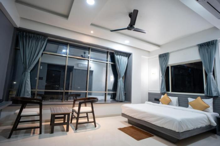 חדר סופריור עם מיטת קינג, Oberon