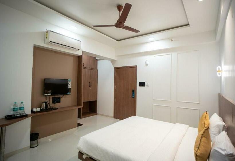 חדר דחוקס עם מיטת קינג, Oberon