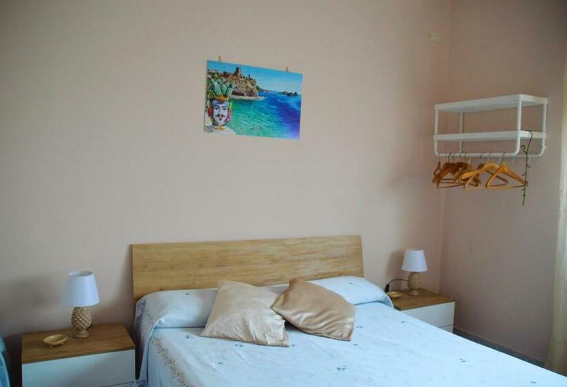 בית, 2 חדרי שינה, Ninfe Delle Aci Apartment