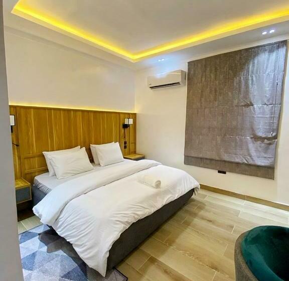 اتاق استاندارد, Studio 6