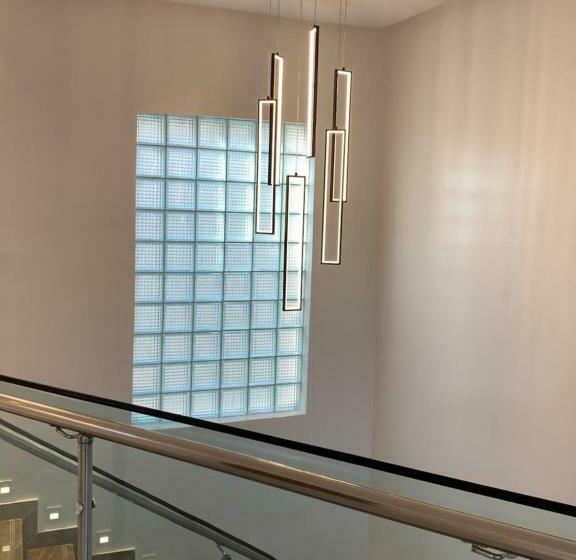 اتاق استاندارد, Studio 6