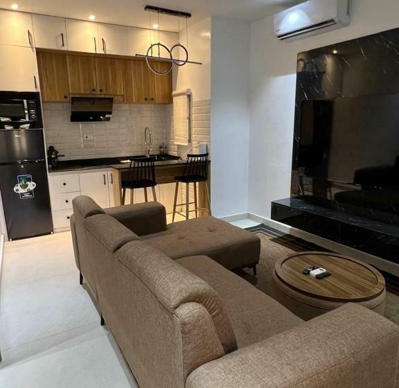 آپارتمان 1 خوابه, Studio 6