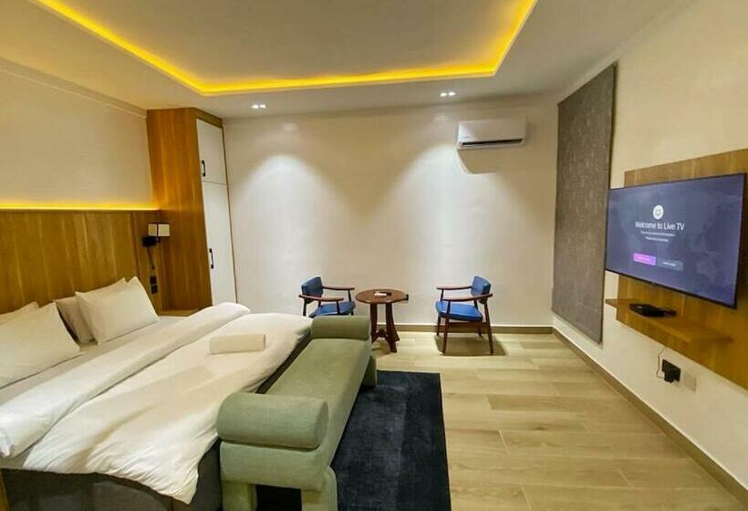 اتاق لوکس, Studio 6