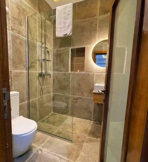 اتاق سوپریور, Studio 6