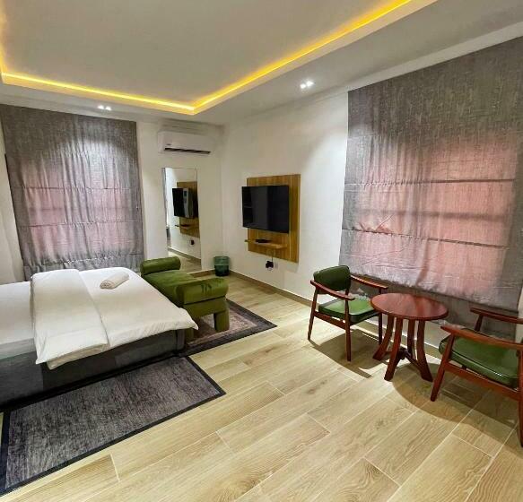 اتاق سوپریور, Studio 6