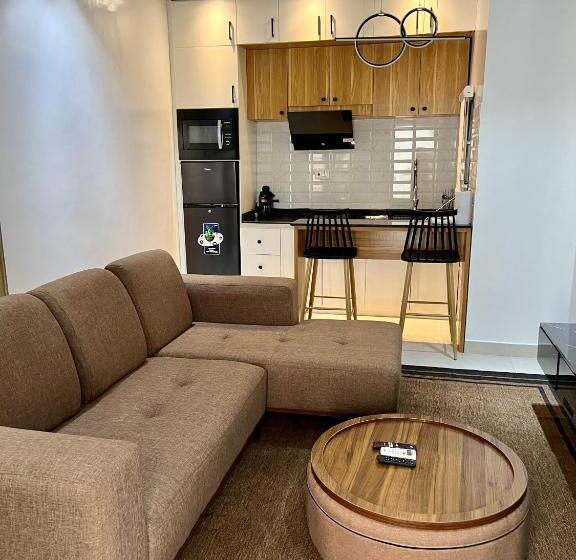 آپارتمان 1 خوابه, Studio 6