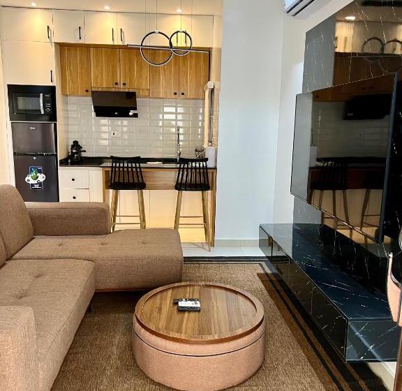 آپارتمان 1 خوابه, Studio 6