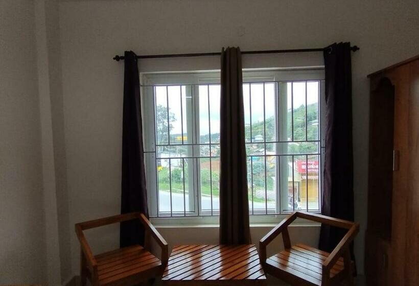 豪华房间, Sviksha Inn