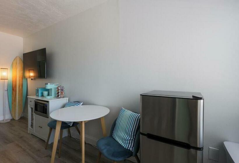 شقة غرفة واحدة, Pineapple Pad Studio At Coastal Waters 105