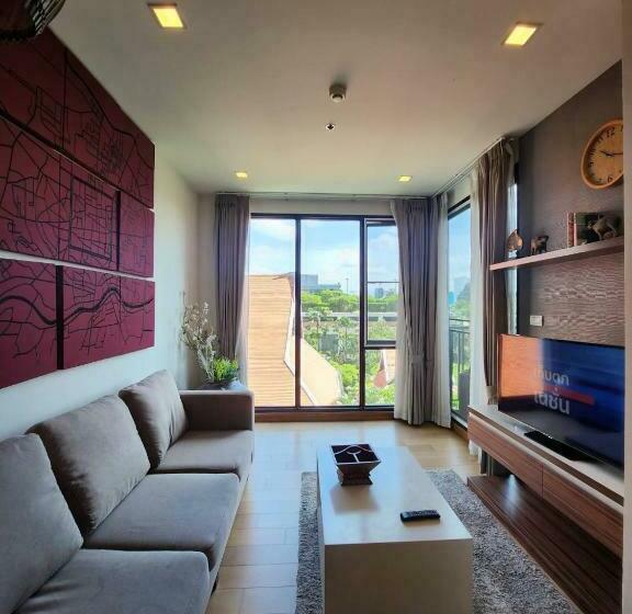 דירת חדר סופריור, The Astra Condo Large Room 50 Sqm ,sauna And Rooftop Pool