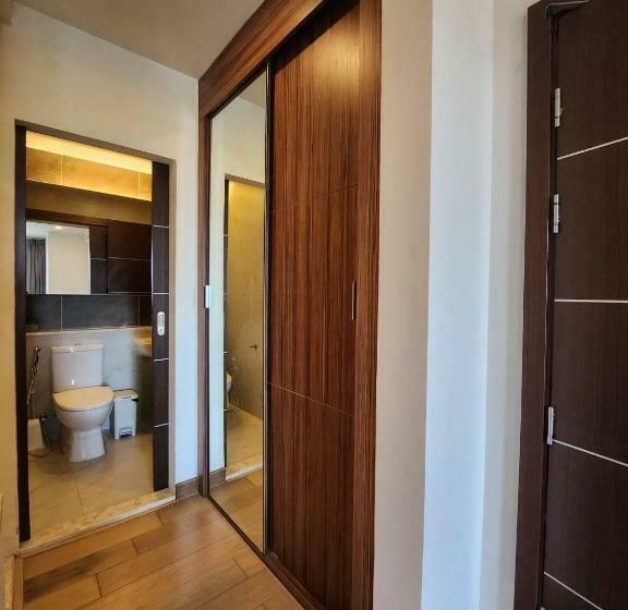 דירת חדר סופריור, The Astra Condo Large Room 50 Sqm ,sauna And Rooftop Pool