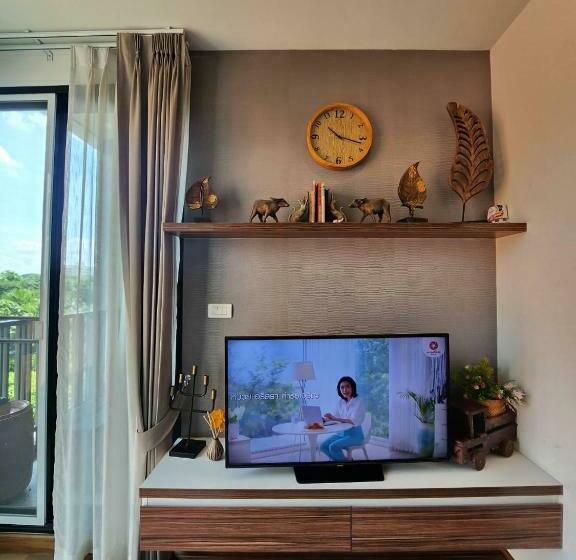 דירת חדר סופריור, The Astra Condo Large Room 50 Sqm ,sauna And Rooftop Pool