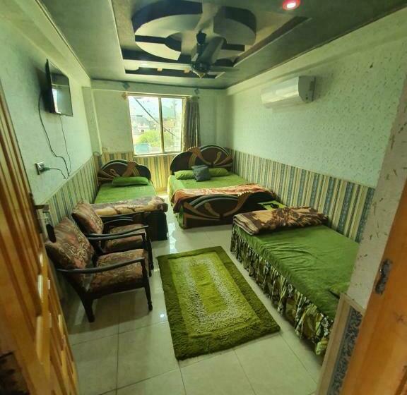 اتاق لوکس خانوادگی, Ak Hotel Abbottabad