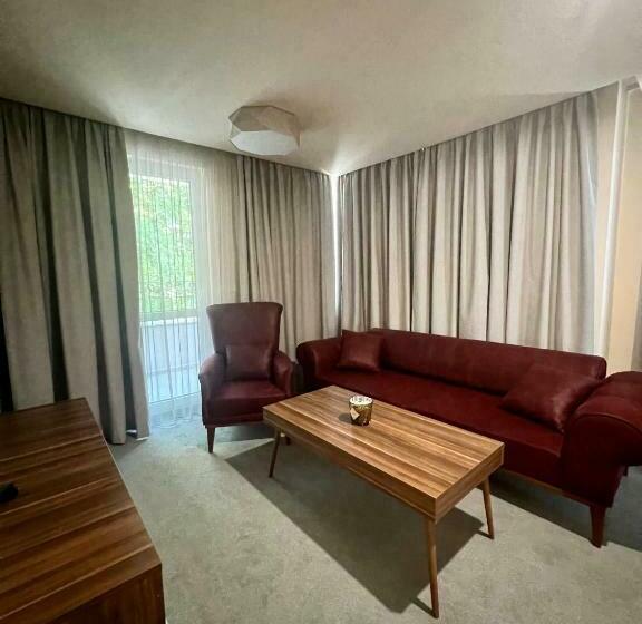 带阳台套房, Floral Boutique