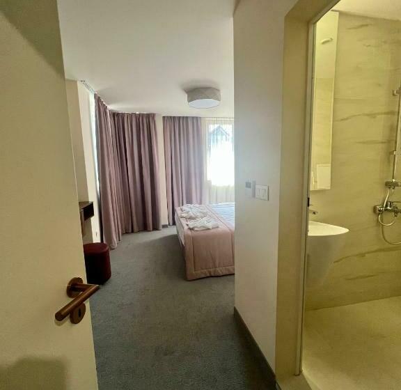 带阳台套房, Floral Boutique