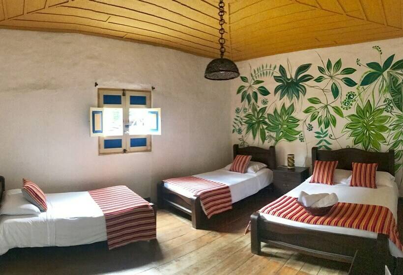 Четырехместный Номер Стандарт, Hostal Ciudad De Segorbe