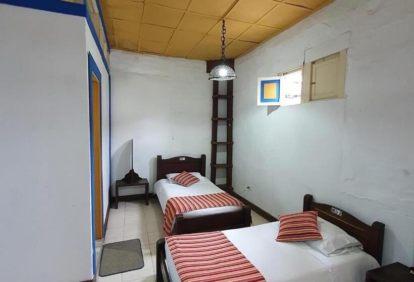 سرير فى غرفة مشتركه, Hostal Ciudad De Segorbe
