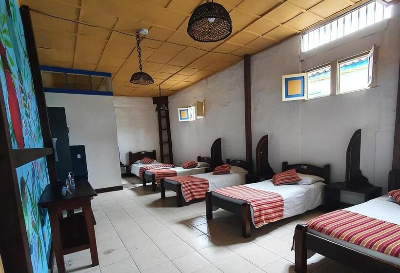 سرير فى غرفة مشتركه, Hostal Ciudad De Segorbe