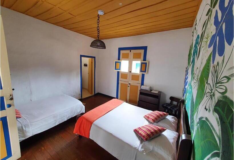 Трехместный Номер Комфорт, Hostal Ciudad De Segorbe