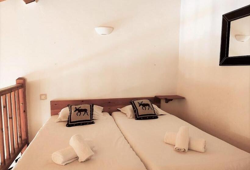 标准三人间, Chalet Hôtel Les Blancs