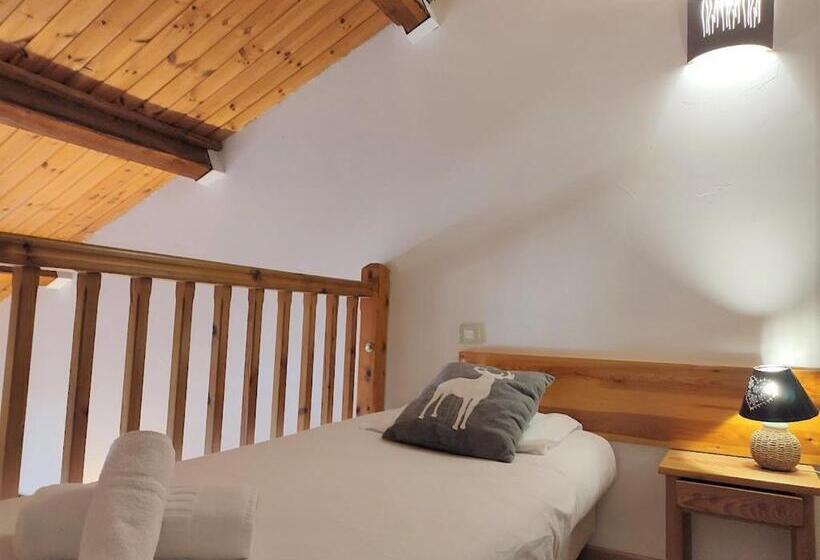 标准三人间, Chalet Hôtel Les Blancs