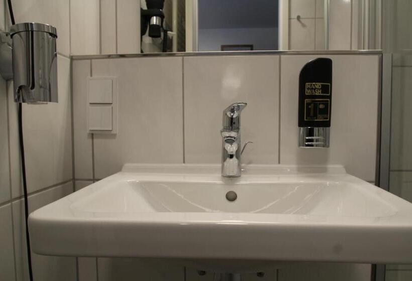 اتاق استاندارد چهار تخته, Goethe Conference Hotel By Trip Inn