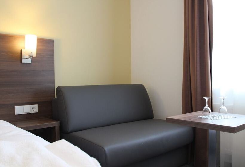 اتاق استاندارد سه نفره, Goethe Conference Hotel By Trip Inn