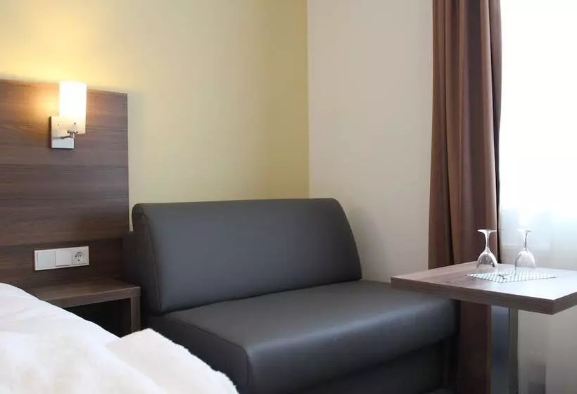 スタンダードトリプルルーム, Goethe Conference Hotel By Trip Inn