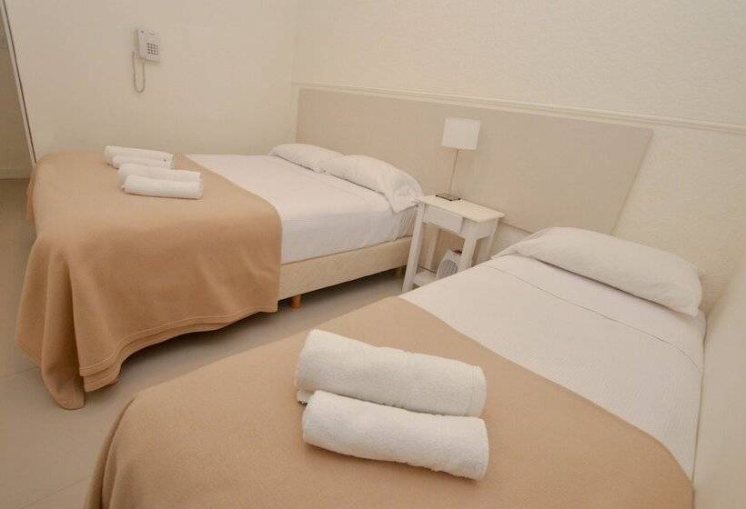 3 Bett Economy Zimmer, Acqua