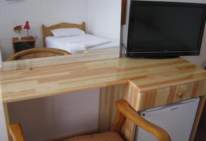 Люкс, Efes