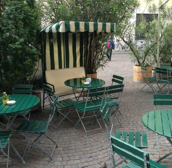 اتاق استاندارد یک نفره, Figl S